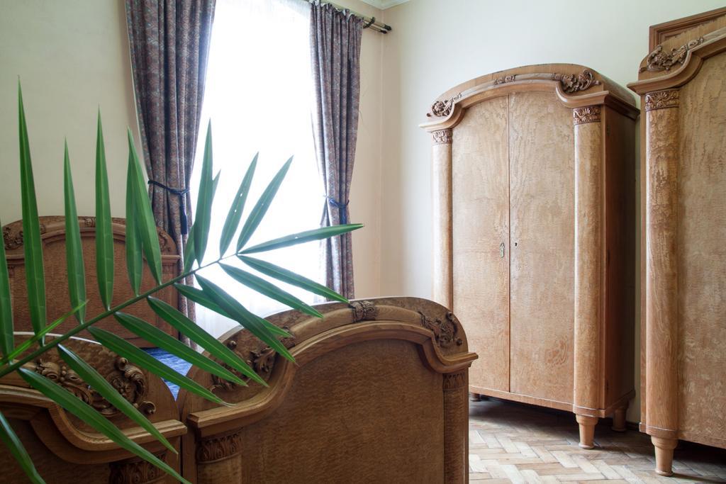 "Eva Stories" Movie Apartment On Rynok Square Leopoli Esterno foto
