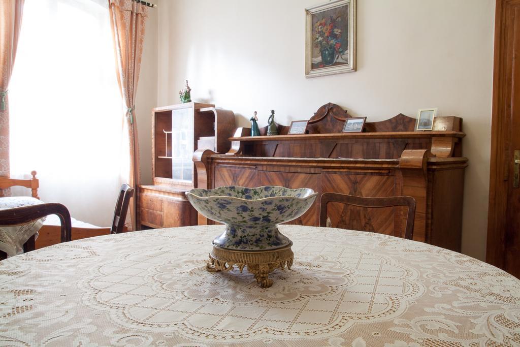 "Eva Stories" Movie Apartment On Rynok Square Leopoli Esterno foto